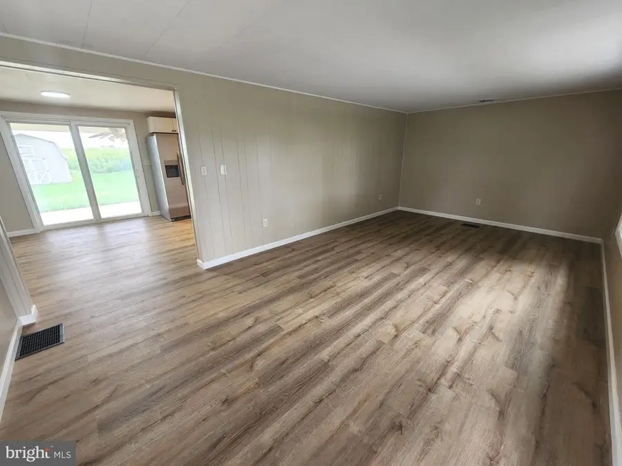 4942 Lemar, Peters, PA 17231 - #3