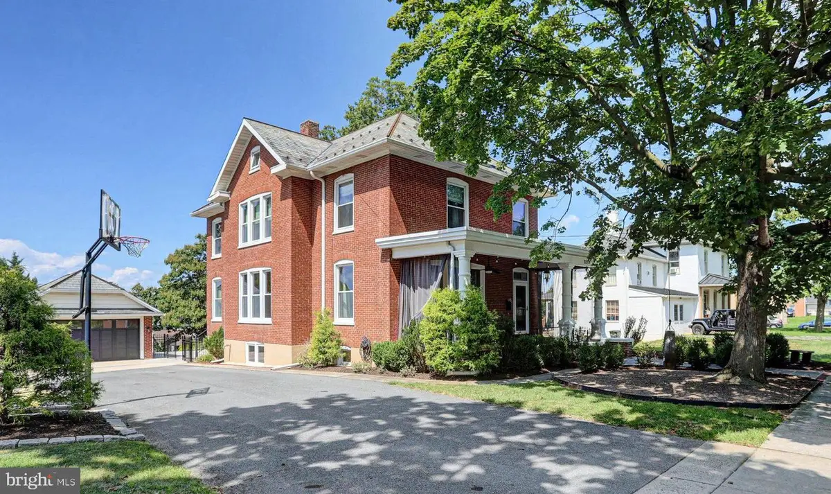 317 S Ridge Ave, Greencastle, PA 17225 - #1