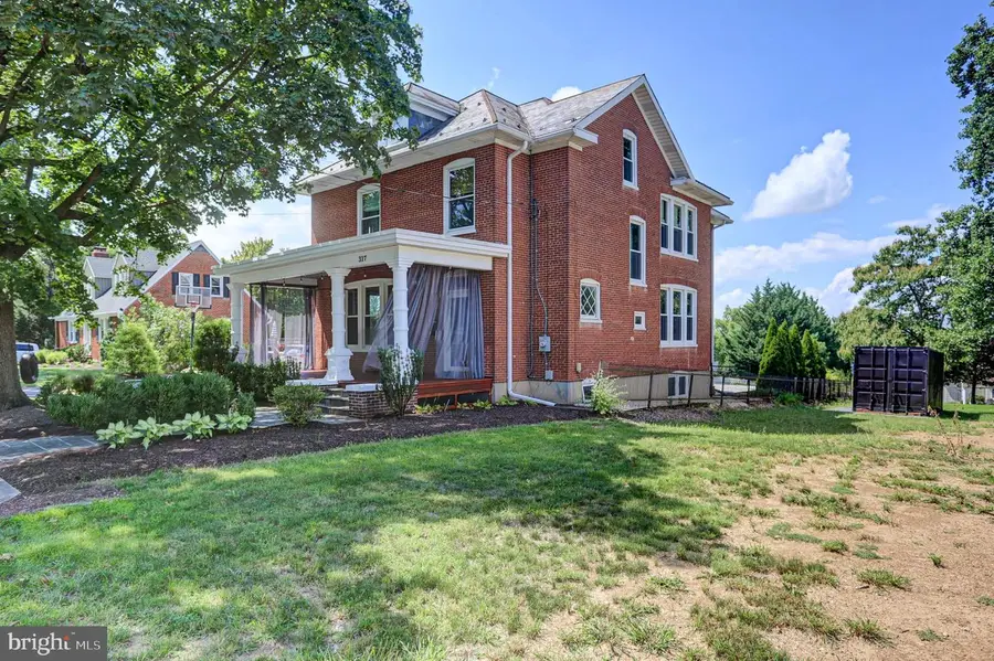 317 S Ridge Ave, Greencastle, PA 17225 - #3