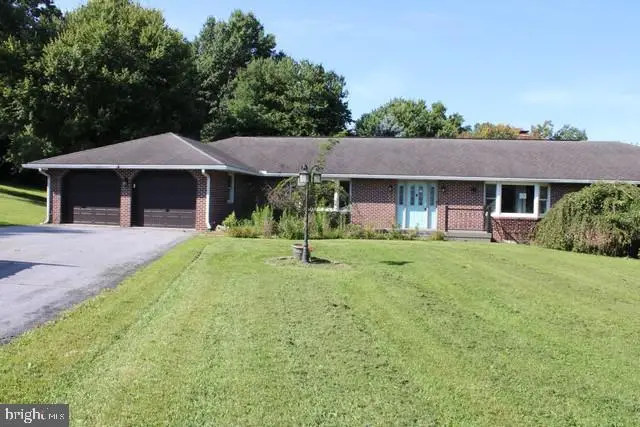 11715 Woodlea Dr, Waynesboro, PA 17268 - #1