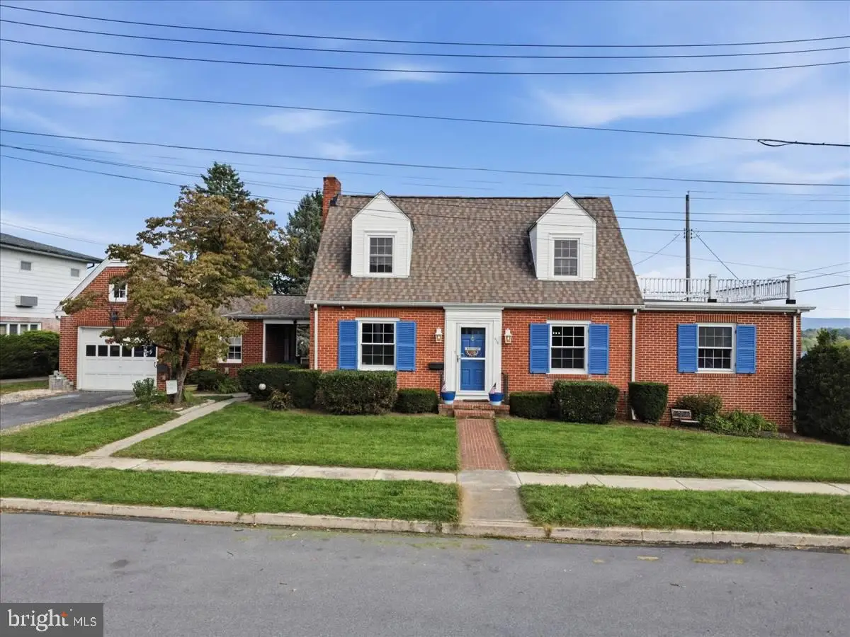 515 Hamilton Ave, Waynesboro, PA 17268 - #1