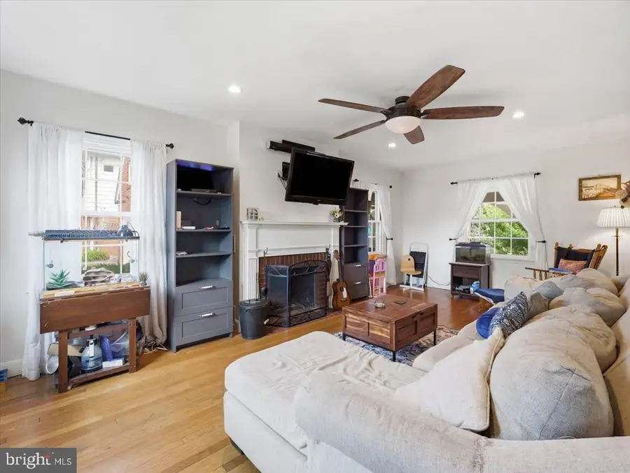 515 Hamilton Ave, Waynesboro, PA 17268 - #3