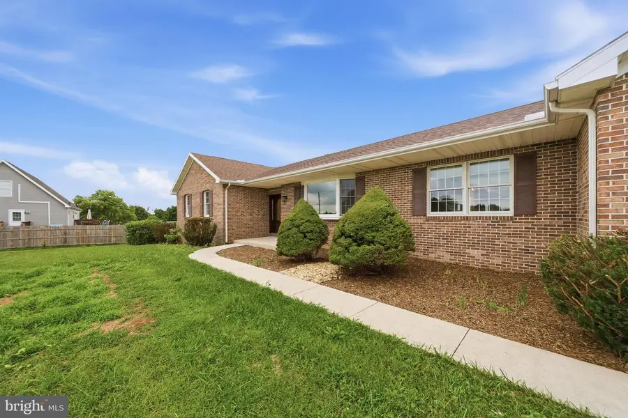 15335 Mercersburg Rd, Greencastle, PA 17225 - #2