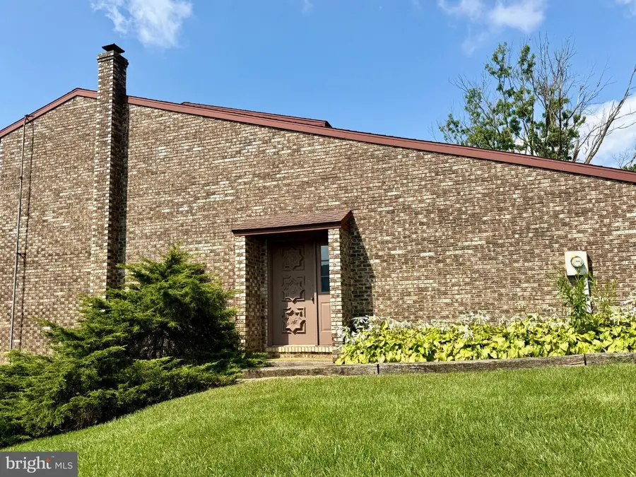 2122 Hillview Dr, Fayetteville, PA 17222 - #3