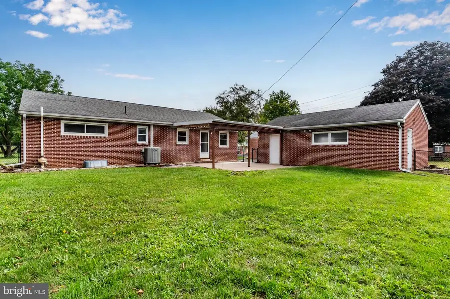 62 Hillen Ln, Chambersburg, PA 17202 - #3