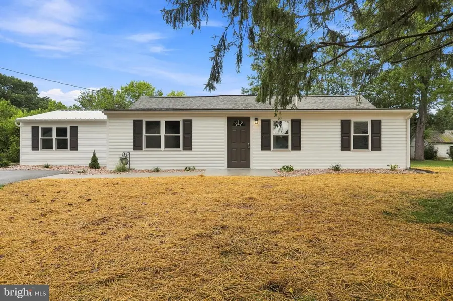 112 Faust St, Mercersburg, PA 17236 - #2