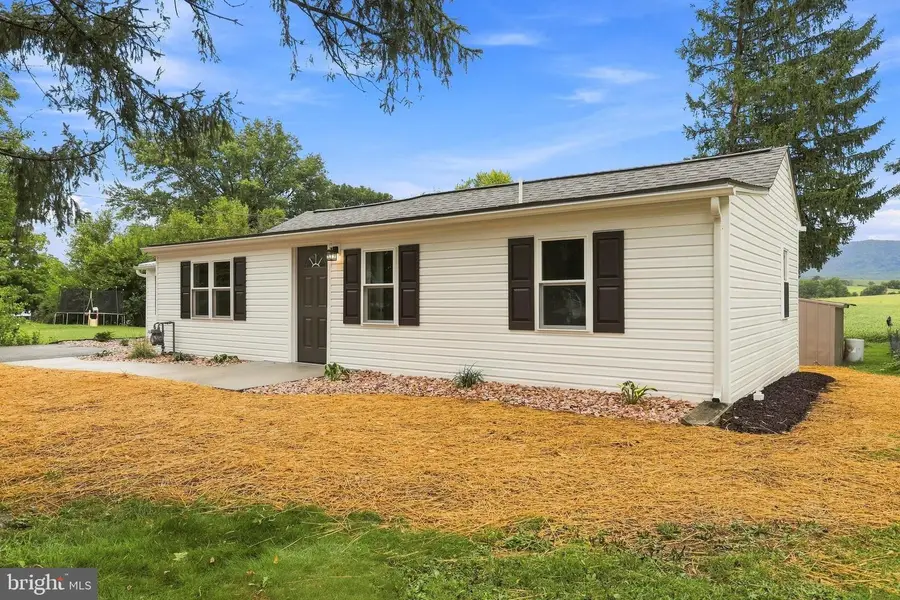 112 Faust St, Mercersburg, PA 17236 - #3