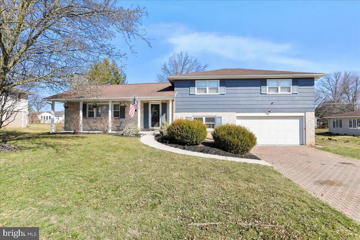173 Colonial Dr, Chambersburg, PA 17202 - #1
