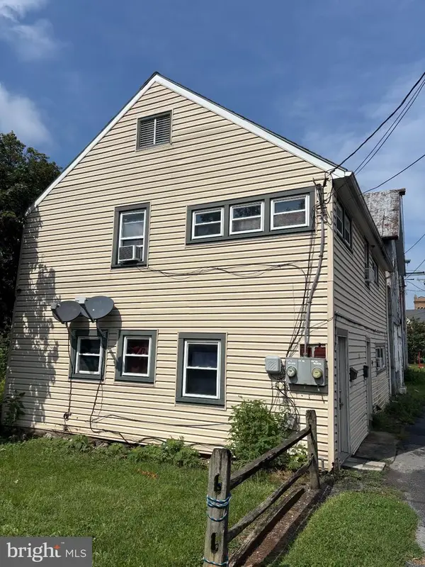 275 S Harrison Ave, CHAMBERSBURG, PA 17201