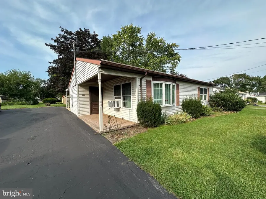336 Horst Ave, Chambersburg, PA 17201 - #3