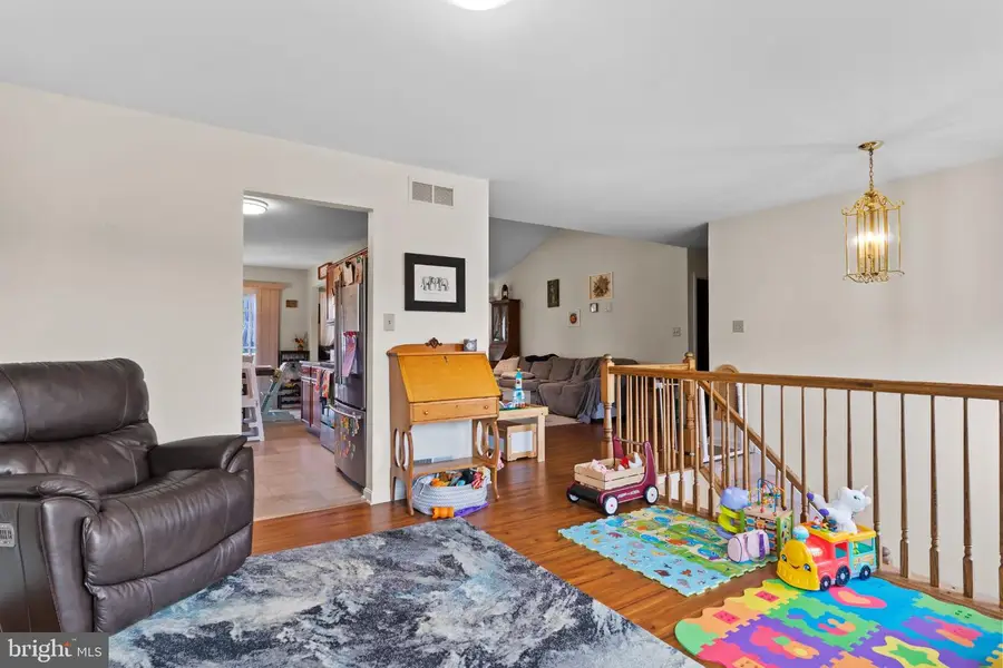 473 Franklin Square Dr, Chambersburg, PA 17201 - #3