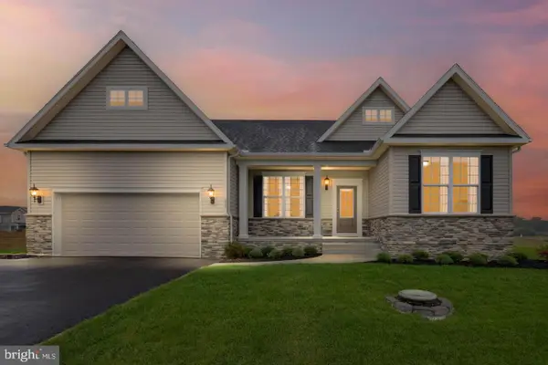 1525 Falcon Ln #205, CHAMBERSBURG, PA 17202