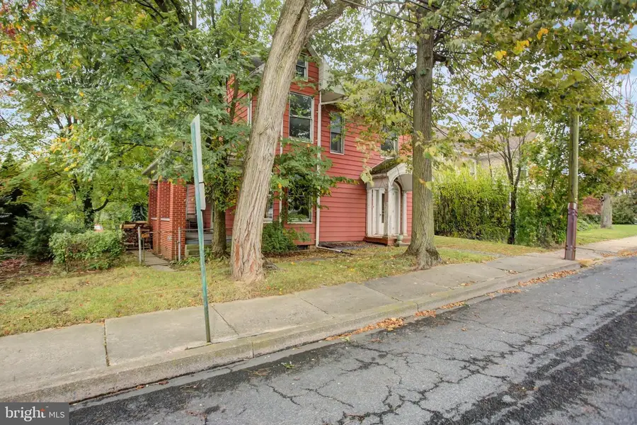 310 W King St, Shippensburg, PA 17257 - #2