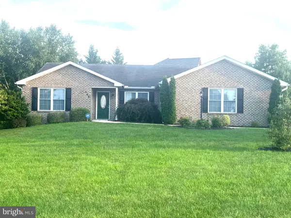 468 W Walter Ave, GREENCASTLE, PA 17225
