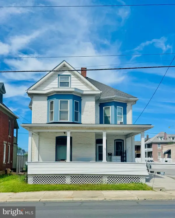 208 S Potomac St, WAYNESBORO, PA 17268
