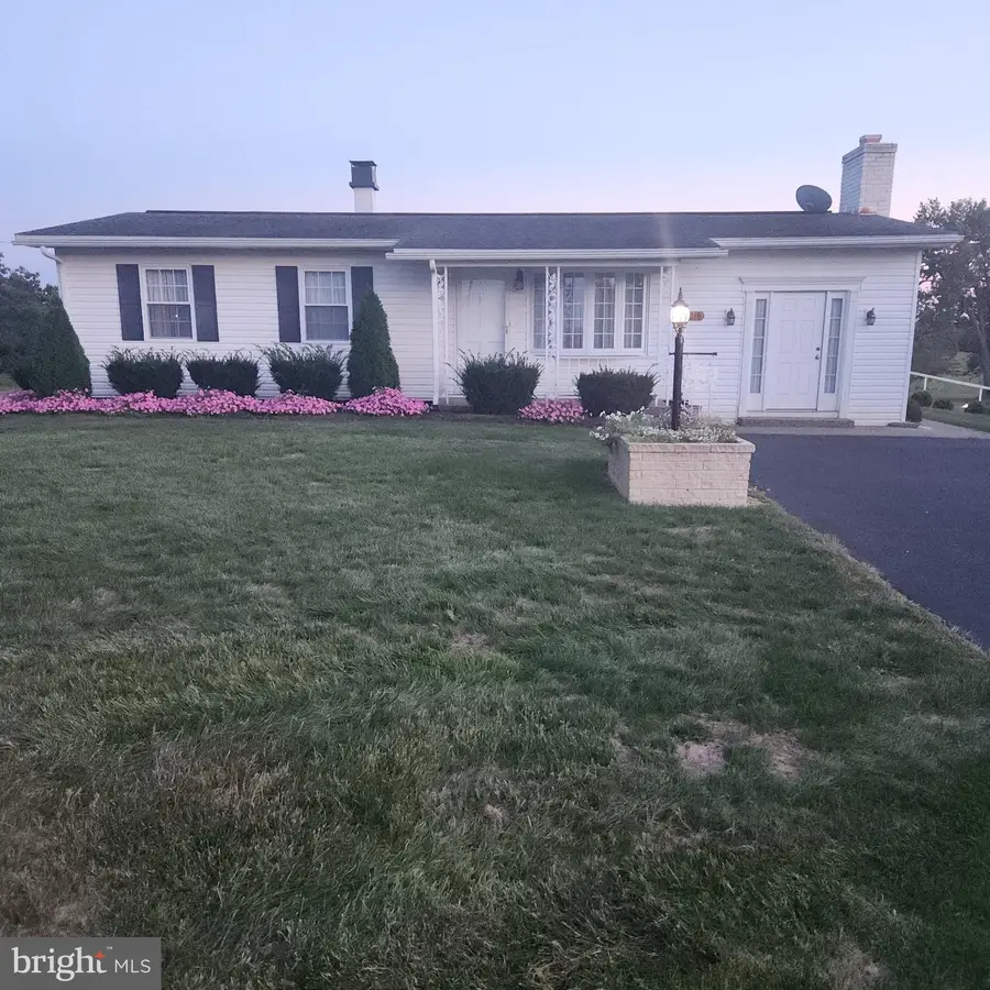 7018 Kuhn Rd, Greencastle, PA 17225 - #2