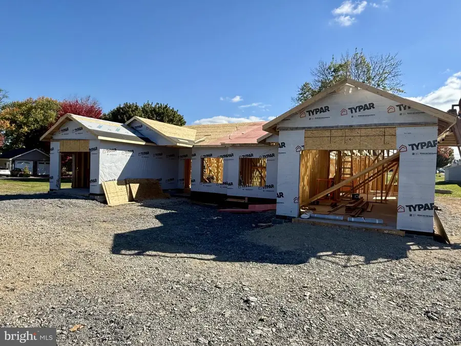 124 B Brumbaugh Ave, Chambersburg, PA 17201 - #2