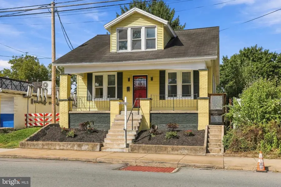 625 S Second St, Chambersburg, PA 17201 - #3