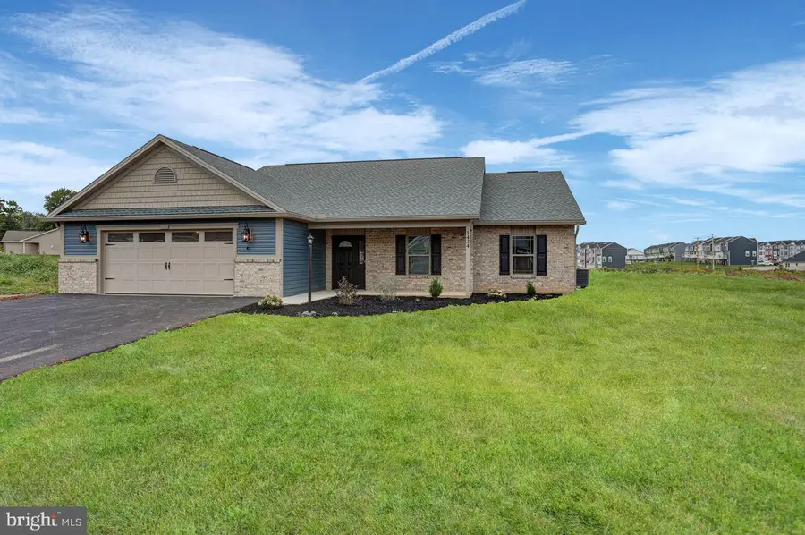 1434 Treeline Dr, Chambersburg, PA 17202 - #3