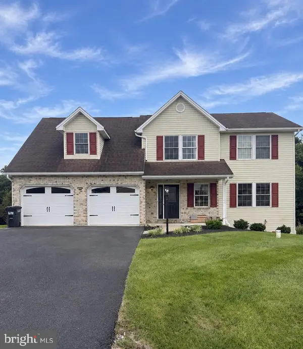 1554 Lorraine Ln, CHAMBERSBURG, PA 17202
