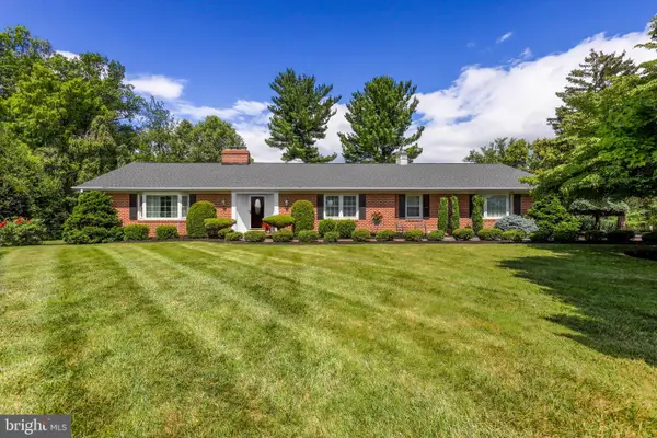 325 Overhill Dr, CHAMBERSBURG, PA 17202
