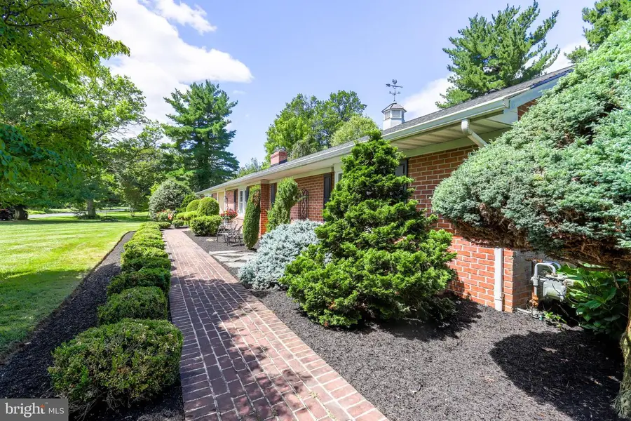 325 Overhill Dr, Chambersburg, PA 17202 - #3