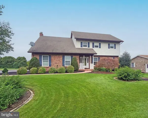 19 Obsidian Dr, CHAMBERSBURG, PA 17202