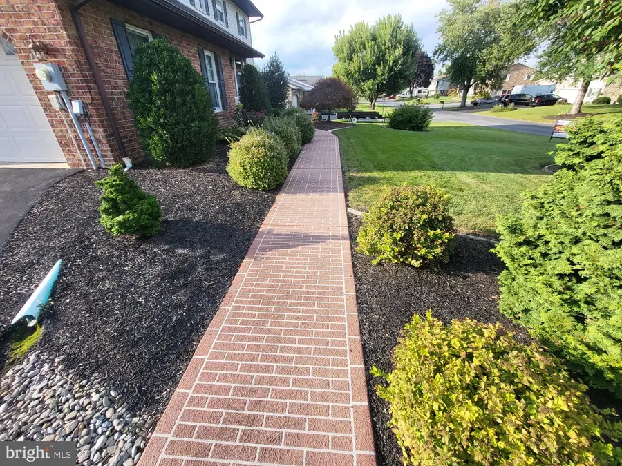 19 Obsidian Dr, Chambersburg, PA 17202 - #3