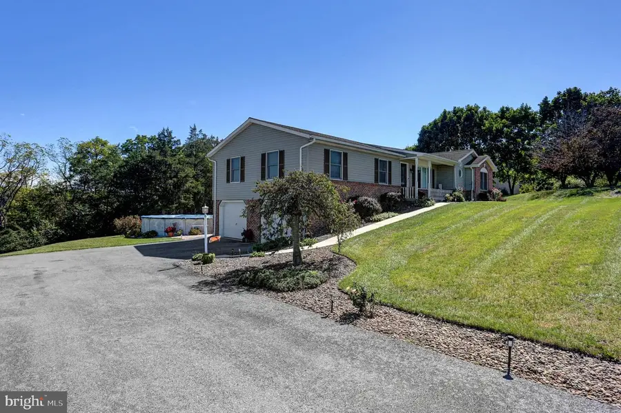 3715 Hazel Dr, Greencastle, PA 17225 - #3