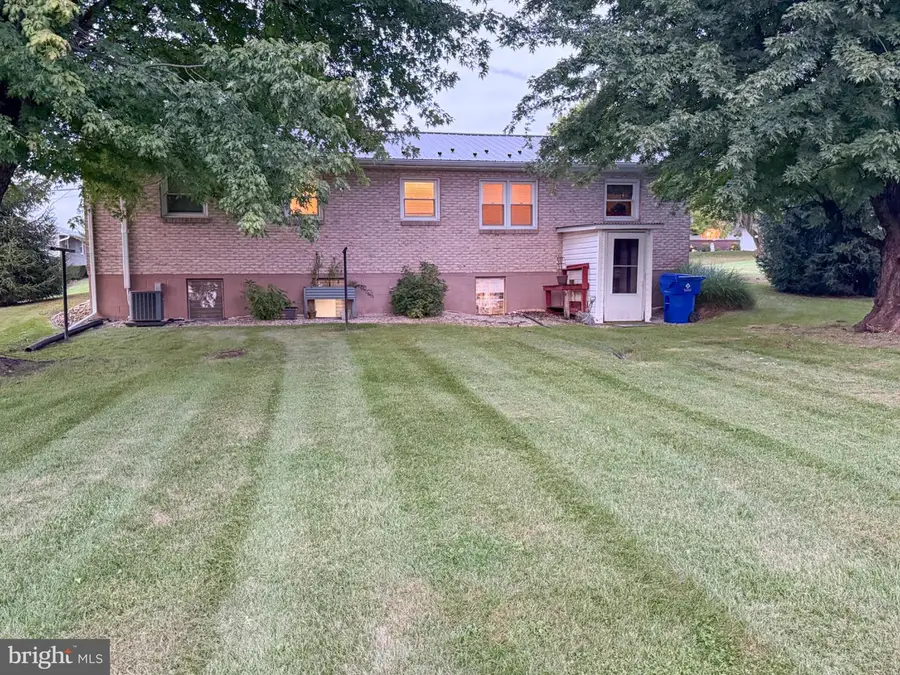1250 Marvern Dr W, Chambersburg, PA 17202 - #2