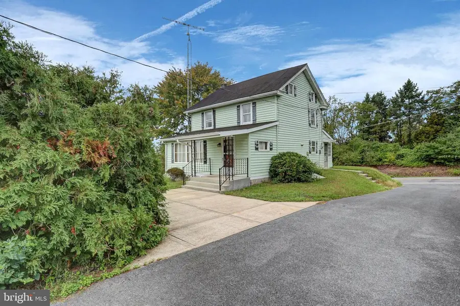 3244 Warm Spring Rd, Chambersburg, PA 17202 - #3