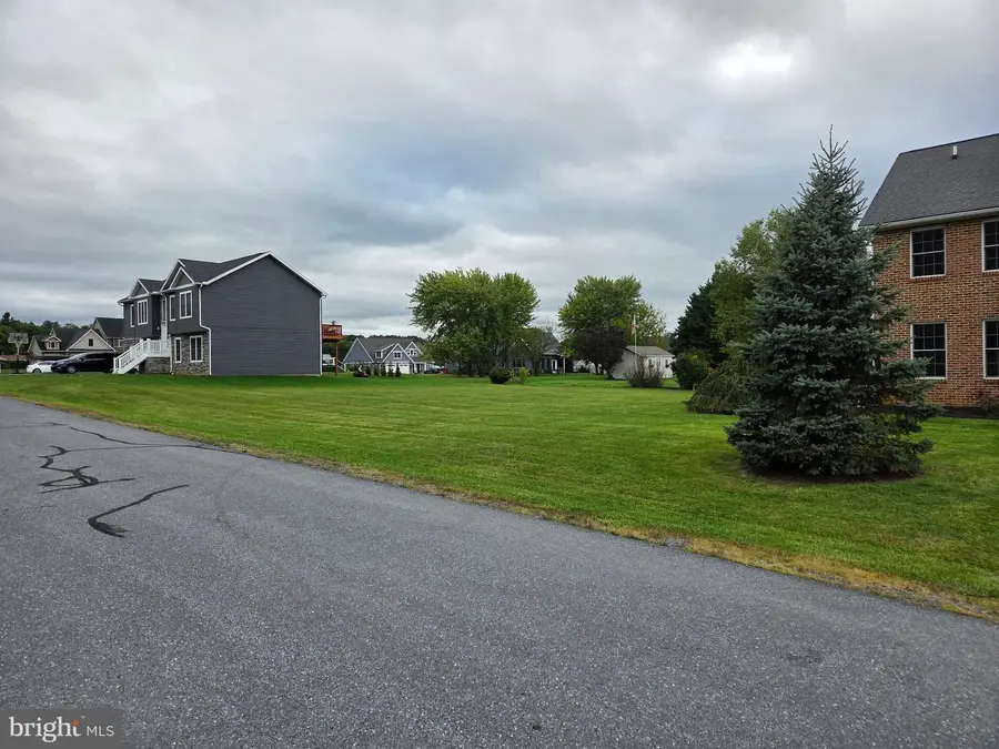 6460 Bellhurst Dr, Chambersburg, PA 17202 - #3