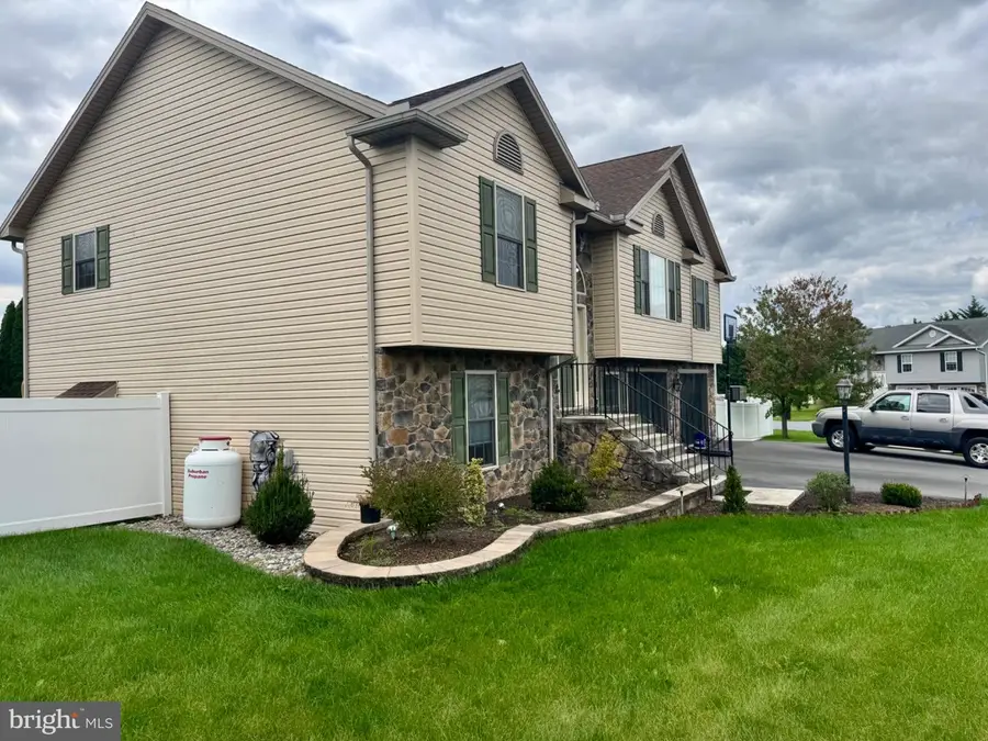 203 Grayson Cir, Shippensburg, PA 17257 - #2