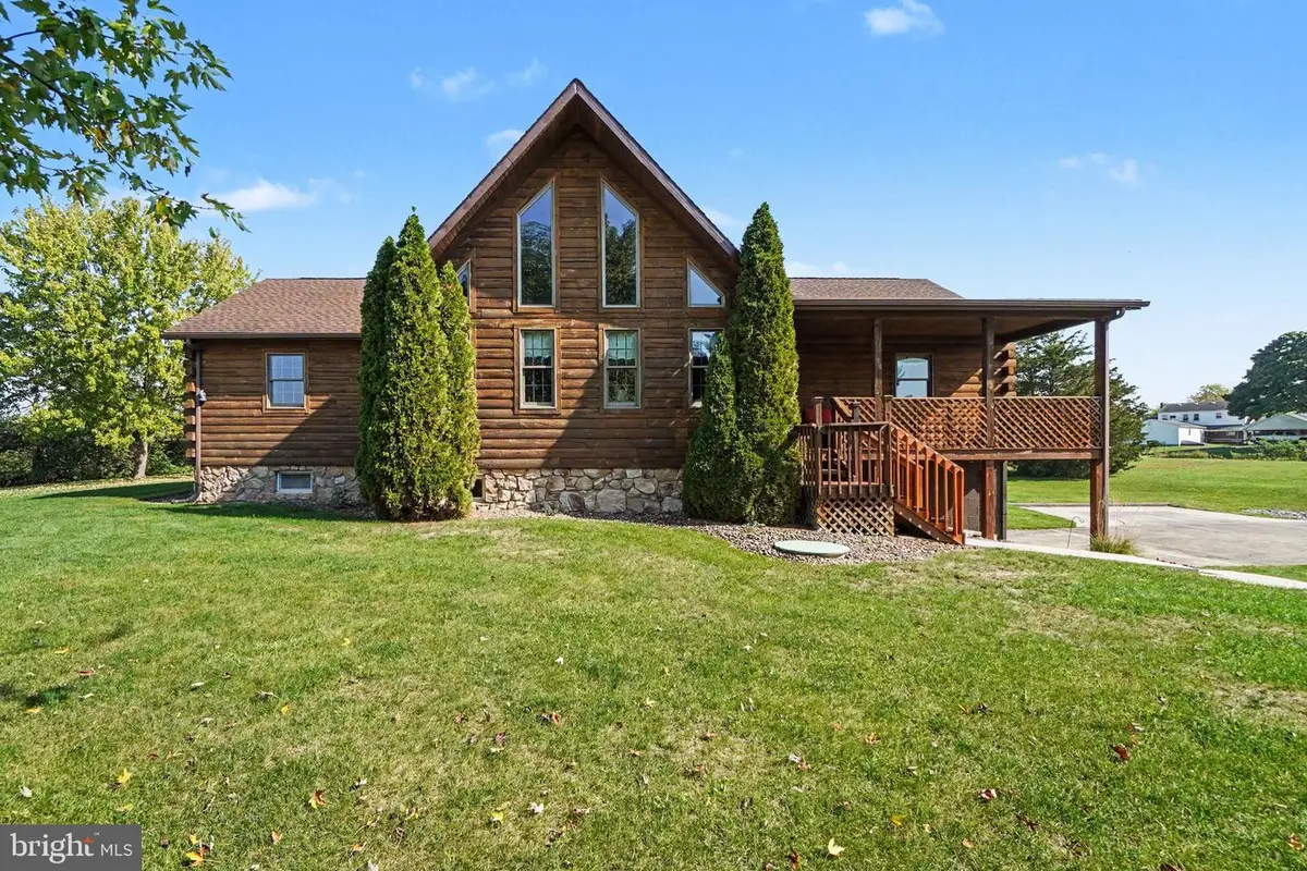 8903 Kuhn Rd, Greencastle, PA 17225 - #1
