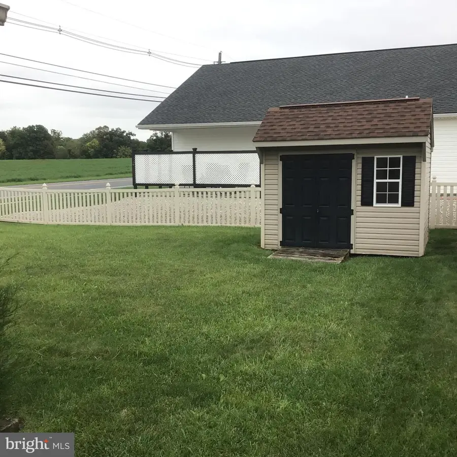 236 Park View Dr, Chambersburg, PA 17201 - #2