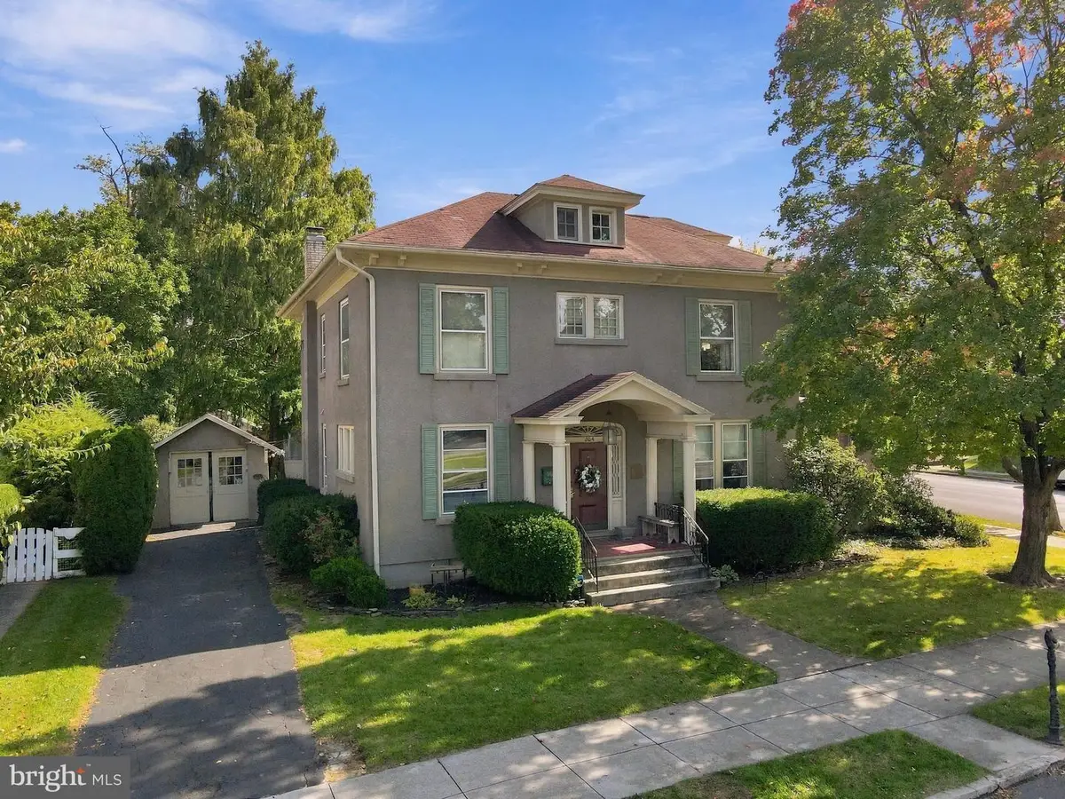 204 Fifth Ave, Chambersburg, PA 17201 - #1