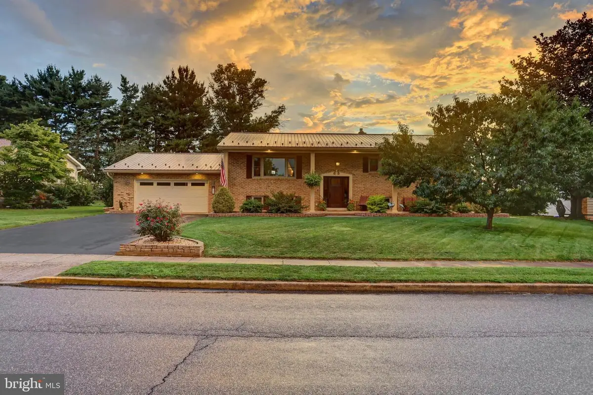 130 Park Pl W, Shippensburg, PA 17257 - #1