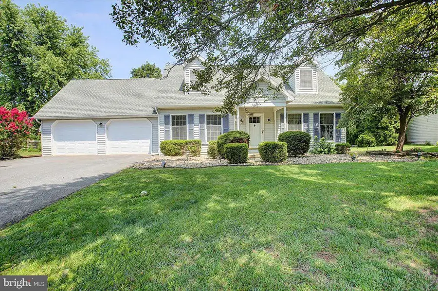 768 Franklin Square Dr, Chambersburg, PA 17201 - #2