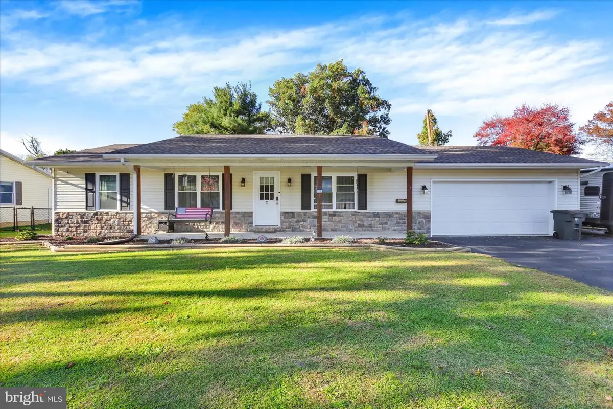71 Edgelea Dr, Chambersburg, PA 17201 - #1