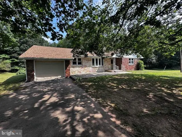 1217 Barton Rd, Breezewood, PA 15533 - Image #1