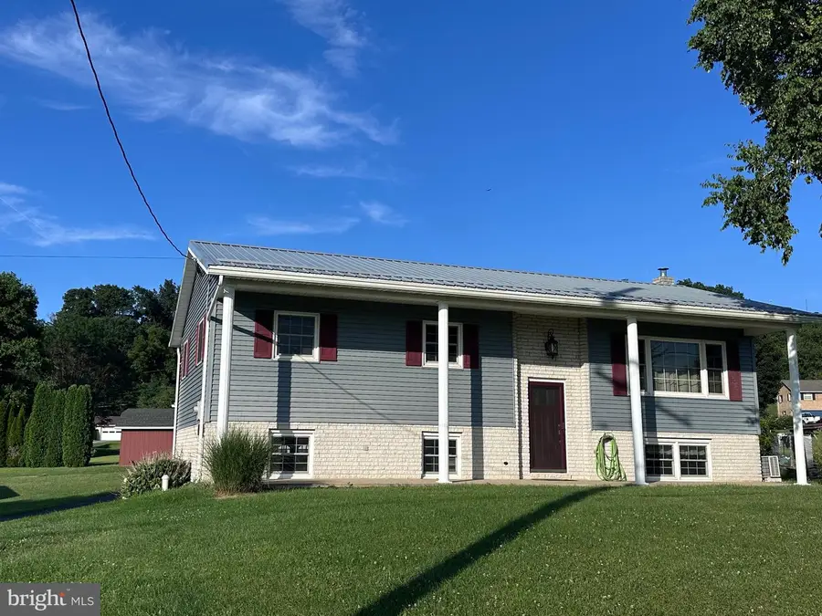 523 Buchanan Trl, Ayr, PA 17233 - #2