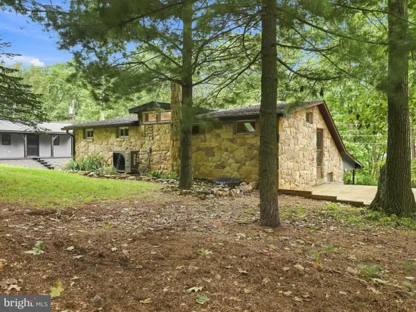 198 S Mountain Top Dr, MCCONNELLSBURG, PA 17233