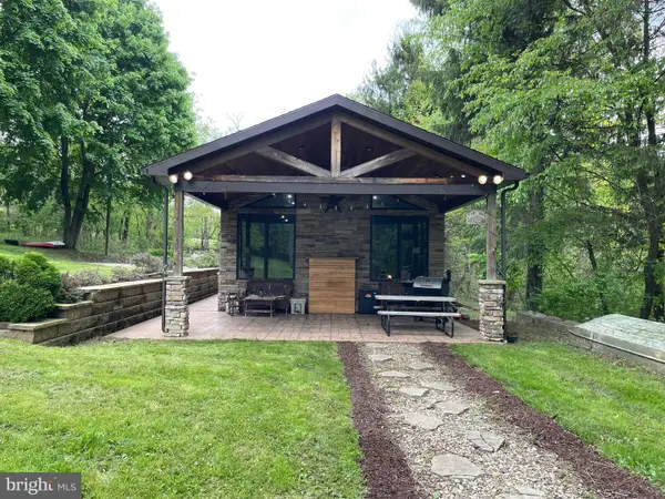 4306 National Pike, MARKLEYSBURG, PA 15459