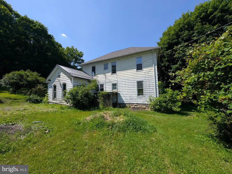 610 Saint Peters St, Petersburg, PA 16669 - Image #2