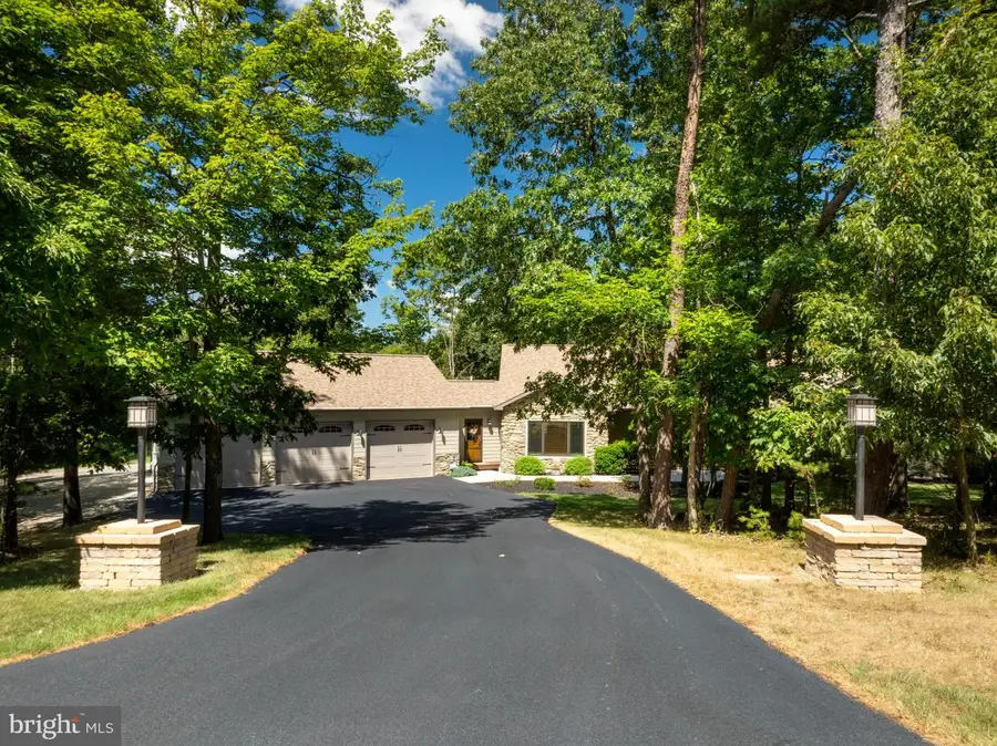 12946 Lakeland Dr, Hesston, PA 16647 - #2