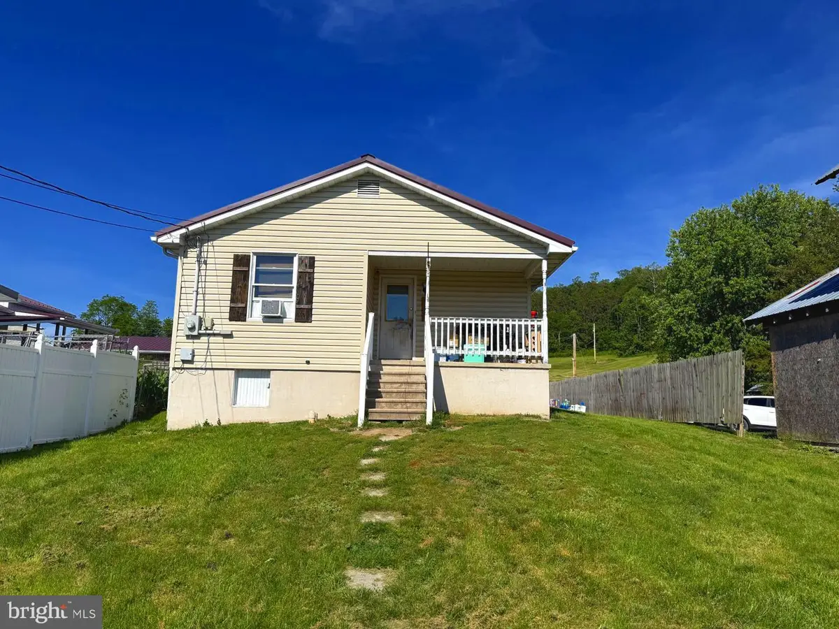 667 Cromwell St, Orbisonia, PA 17243 - #1