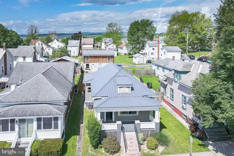 1606 Oneida St, Huntingdon, PA 16652 - #3