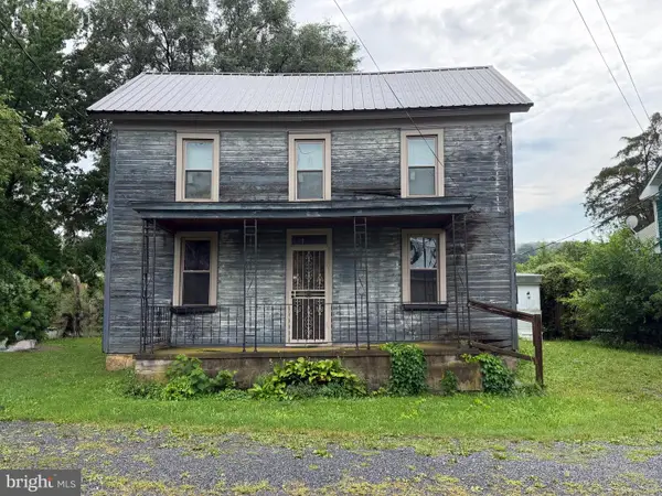 736 Water St, ORBISONIA, PA 17243