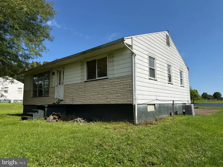 5677 Heffner Rd, Huntingdon, PA 16652 - #2