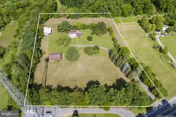 22374 Croghan Pike, SHADE GAP, PA 17255